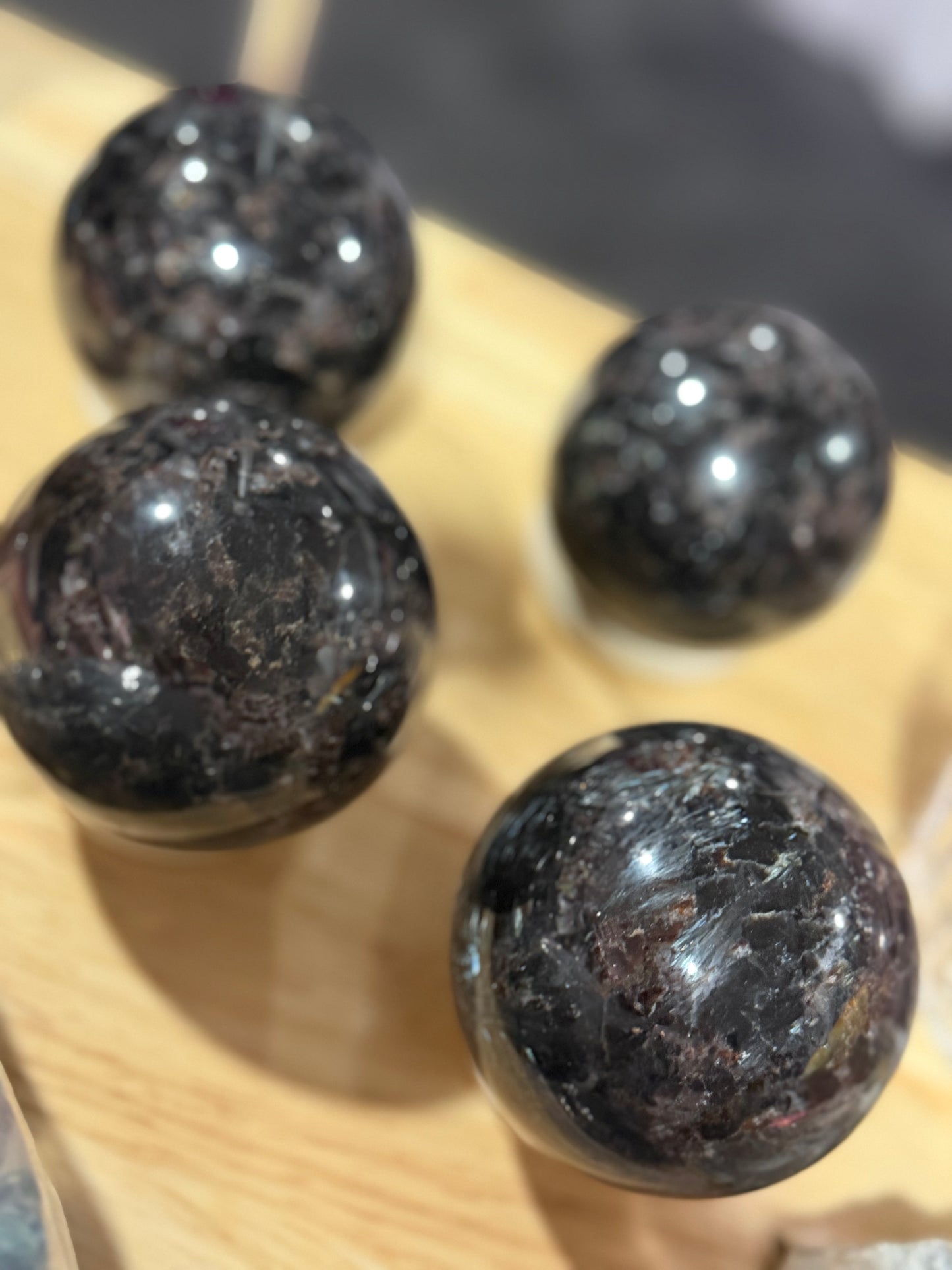 Garnet in biotite sphere