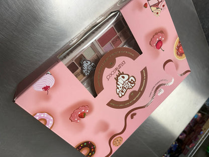 Love is in the air box set