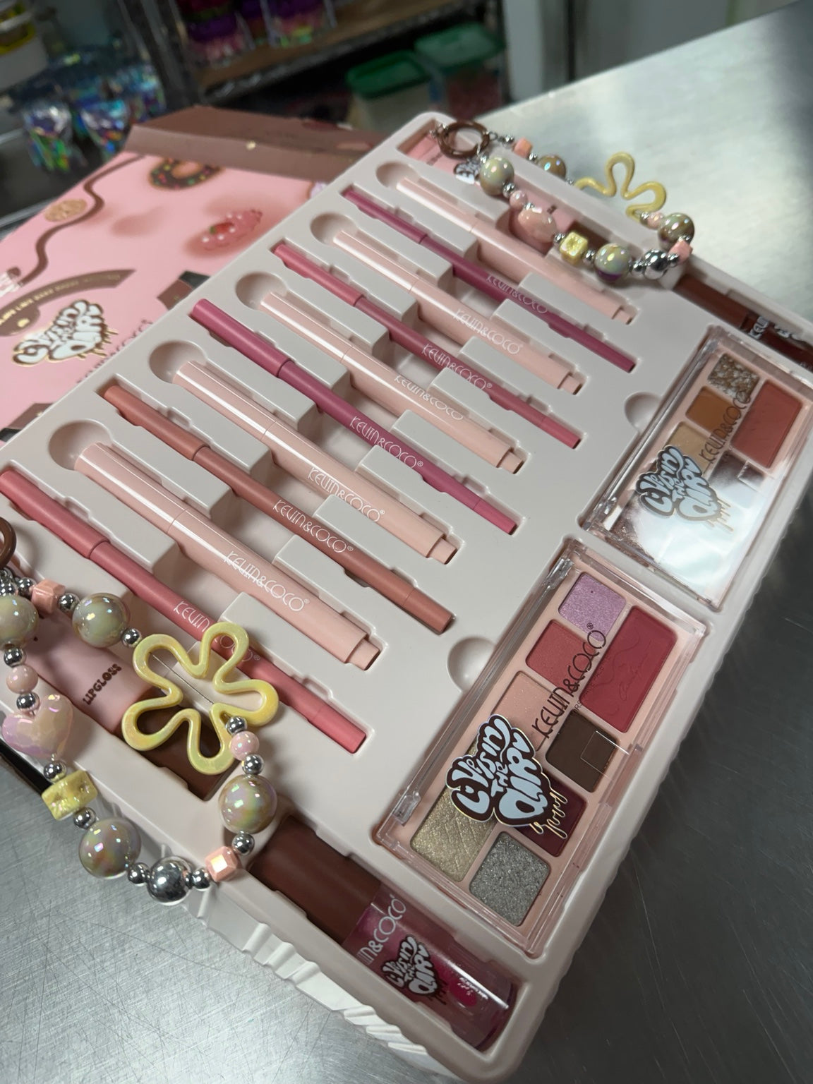 Love is in the air box set