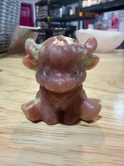 Mini crystal cows