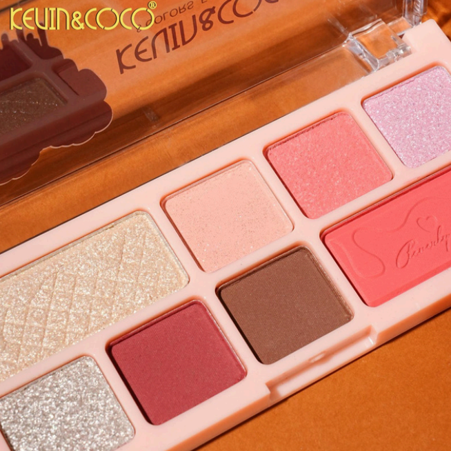 Love Is In The Air Makeup Gift Set – 16 Pieces